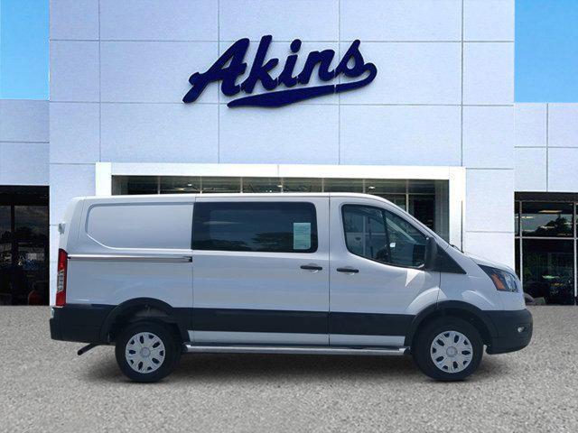 Photo of 2023 Oxford White Ford Transit-250