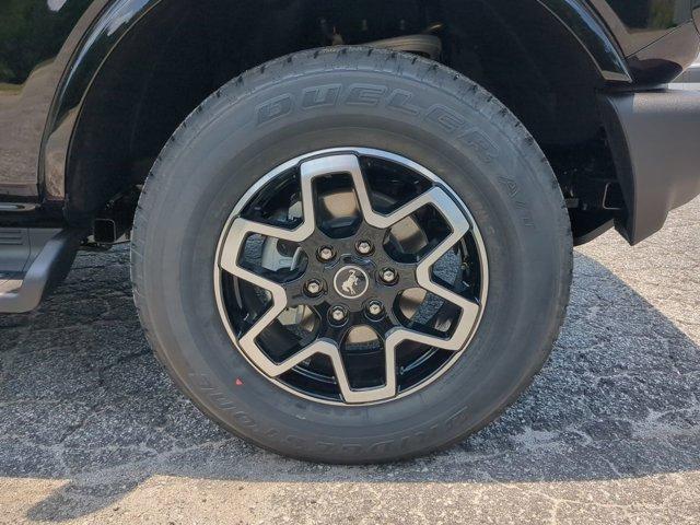 Photo of 2025 Shadow Black Ford Bronco