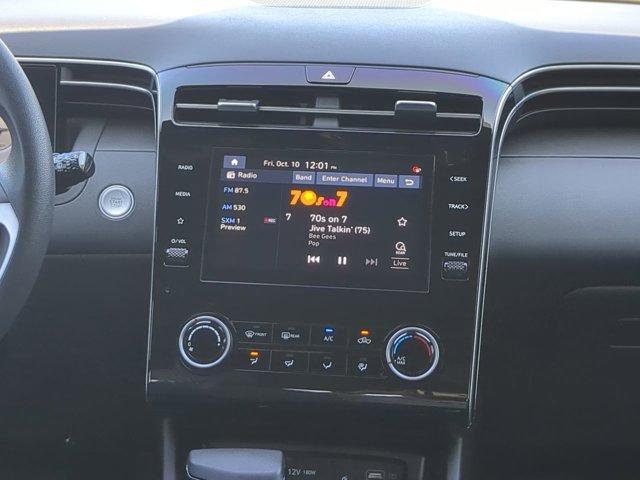 Photo of 2022 Ice White Hyundai SANTA CRUZ