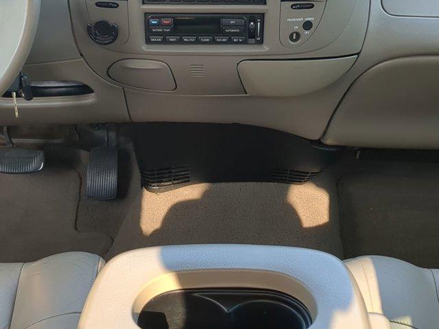 Photo of 2003 Red Ford F-150
