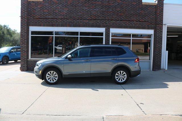 Photo of 2018 Platinum Gray Metallic Volkswagen Tiguan