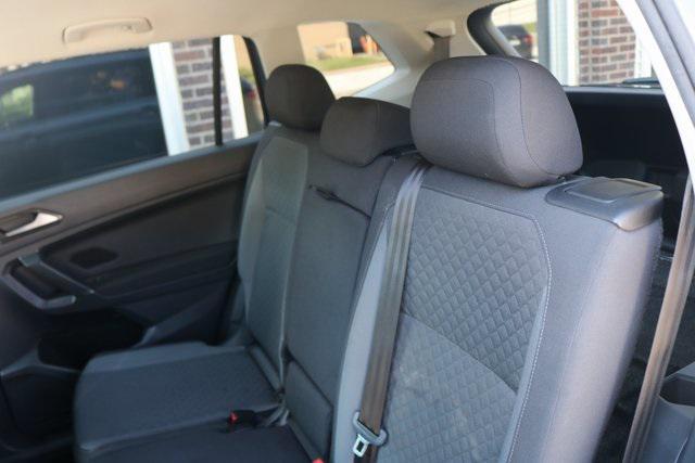 Photo of 2018 Platinum Gray Metallic Volkswagen Tiguan