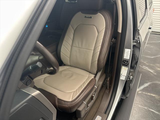 Photo of 2020 Iconic Silver Metallic Ford F-150