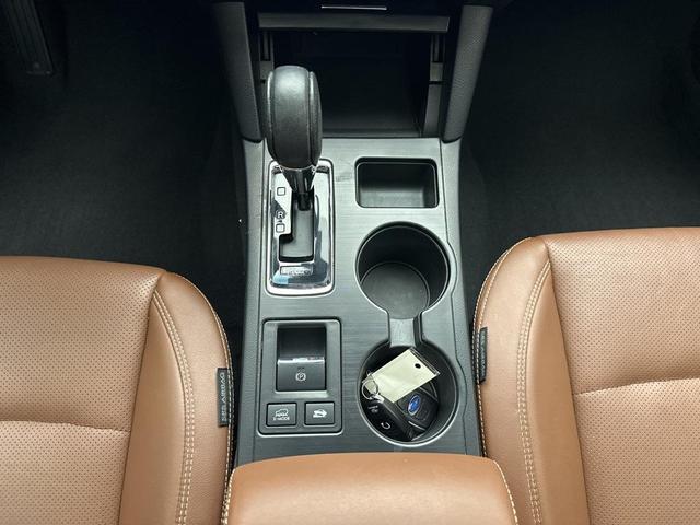 Photo of 2018 Crystal White Pearl Subaru Outback