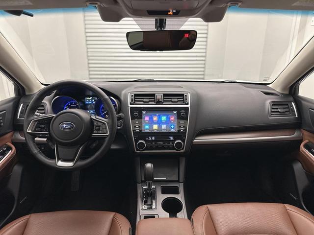 Photo of 2018 Crystal White Pearl Subaru Outback