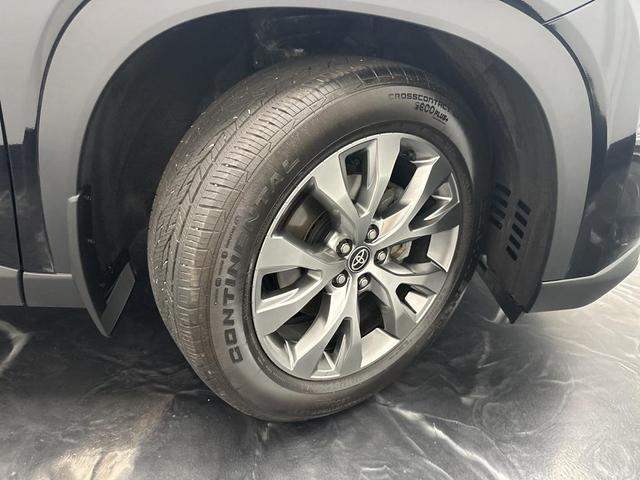 Photo of 2024 Midnight Black Metallic Toyota Grand Highlander