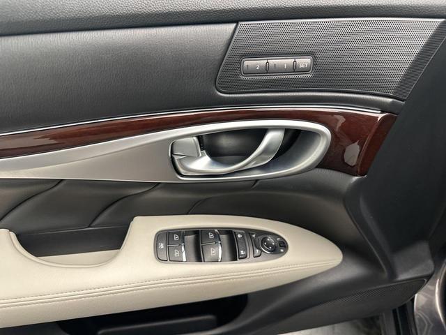 Photo of 2013 Storm Front Gray INFINITI M37x