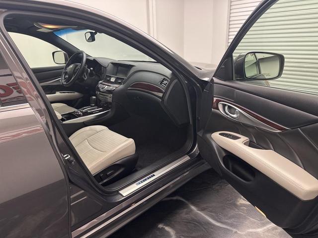 Photo of 2013 Storm Front Gray INFINITI M37x