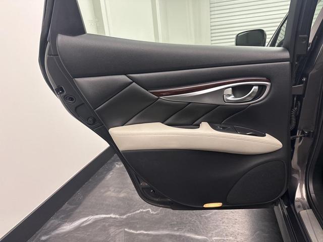 Photo of 2013 Storm Front Gray INFINITI M37x