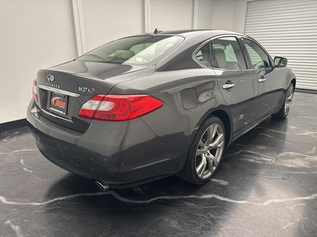 Photo of 2013 Storm Front Gray INFINITI M37x