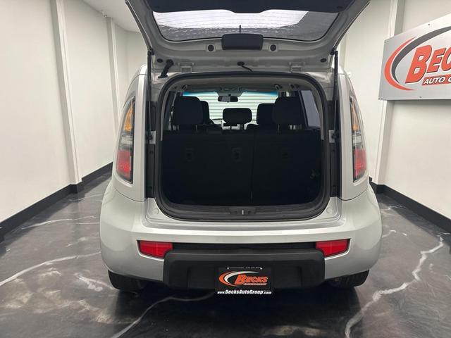 Photo of 2011 Bright Silver Kia Soul