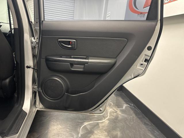 Photo of 2011 Bright Silver Kia Soul