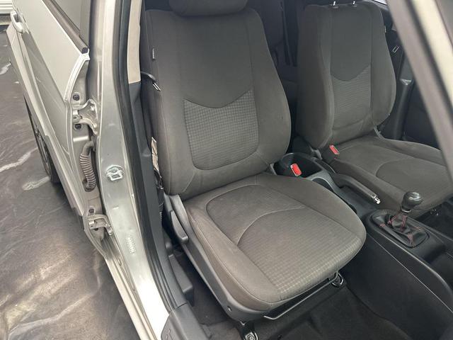 Photo of 2011 Bright Silver Kia Soul
