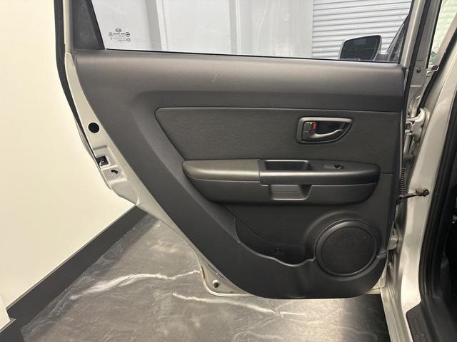 Photo of 2011 Bright Silver Kia Soul