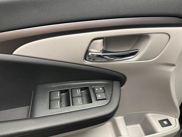 Photo of 2021 Modern Steel Metallic Honda Pilot
