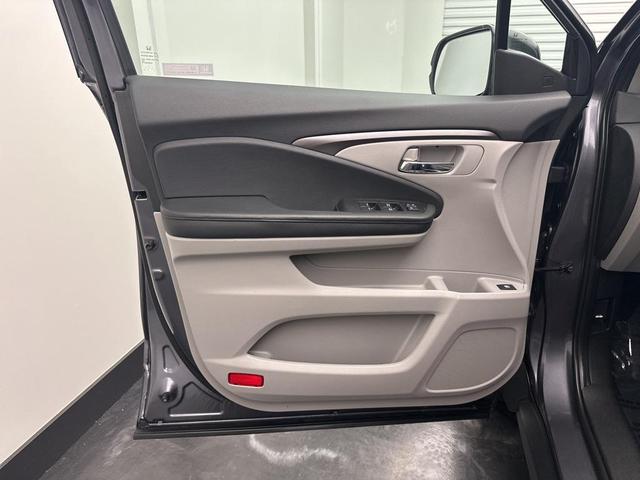 Photo of 2021 Modern Steel Metallic Honda Pilot