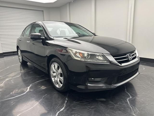 Photo of 2015 Crystal Black Pearl Honda Accord