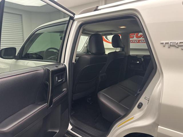 Photo of 2018 Super White Toyota 4Runner