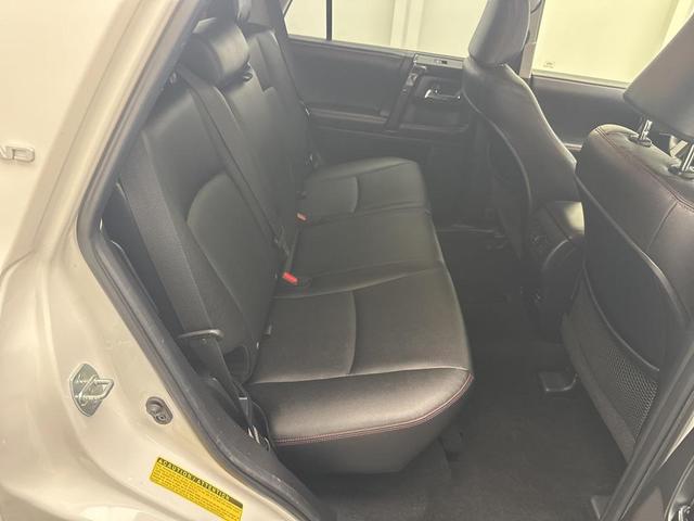Photo of 2018 Super White Toyota 4Runner