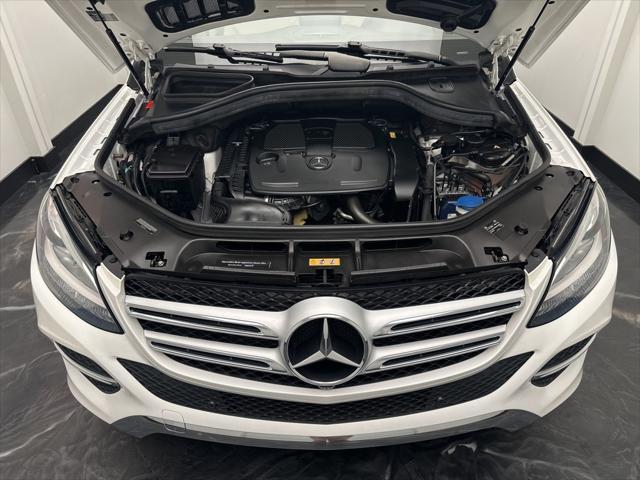 Photo of 2016 White Mercedes-Benz GLE-Class