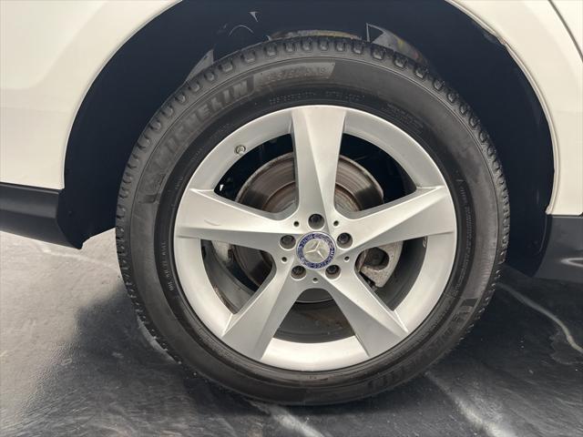 Photo of 2016 White Mercedes-Benz GLE-Class