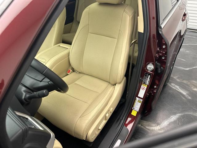 Photo of 2019 Maroon Toyota Highlander