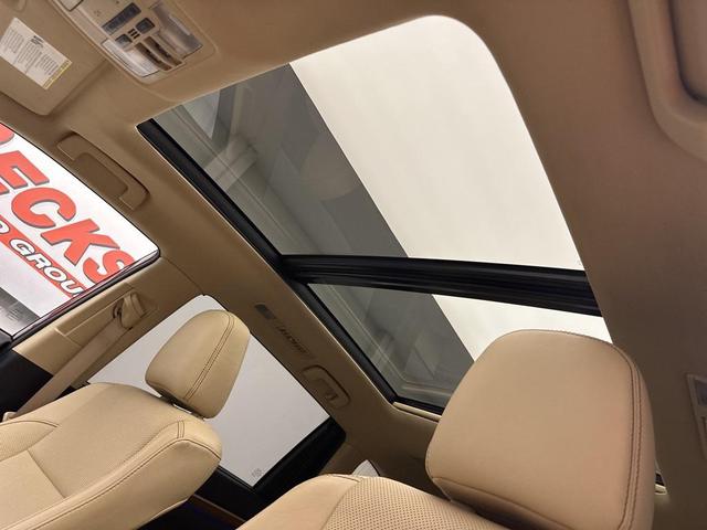 Photo of 2019 Maroon Toyota Highlander