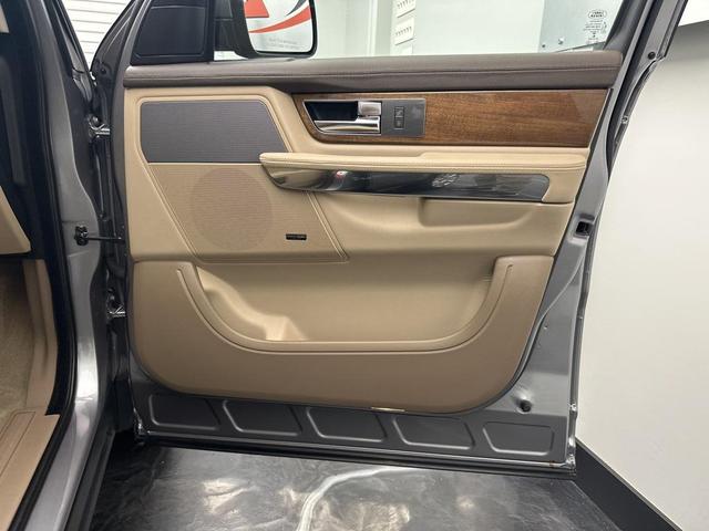 Photo of 2013 Orkney Gray Land Rover Range Rover Sport