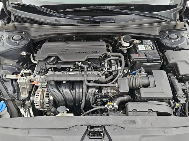 Photo of 2021 Black Hyundai ELANTRA