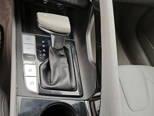 Photo of 2021 Black Hyundai ELANTRA