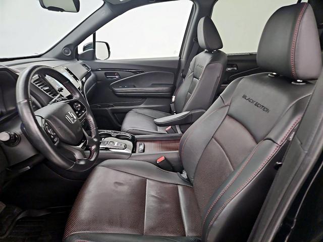 Photo of 2021 Black Honda Pilot