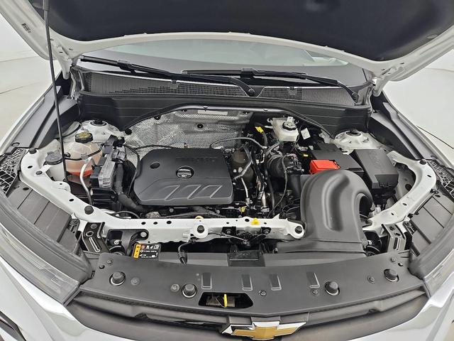 Photo of 2021 White Chevrolet Trailblazer