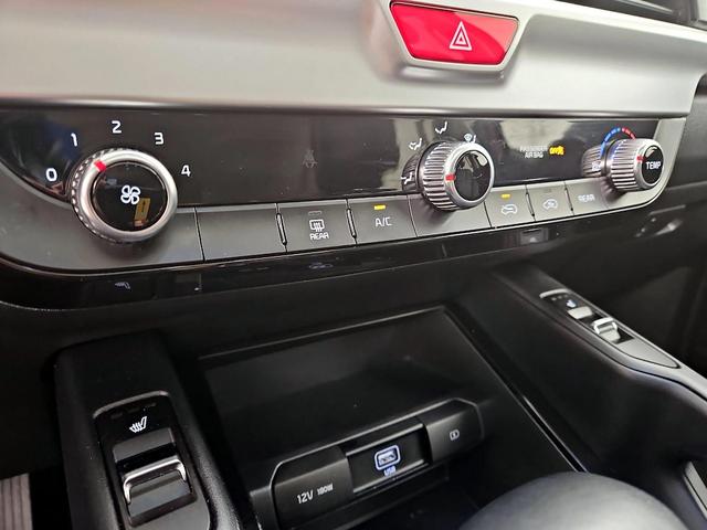 Photo of 2020 Burgundy Kia Telluride