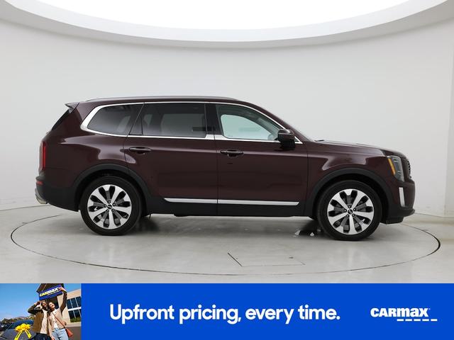 Photo of 2020 Burgundy Kia Telluride