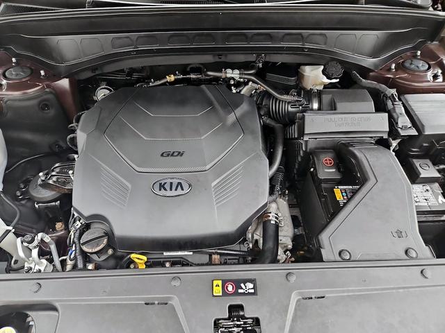 Photo of 2020 Burgundy Kia Telluride