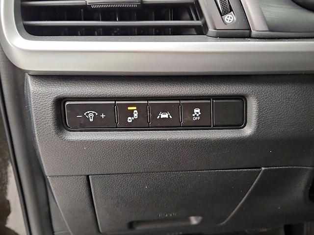 Photo of 2020 Green Kia Telluride