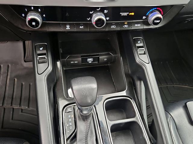 Photo of 2020 Green Kia Telluride