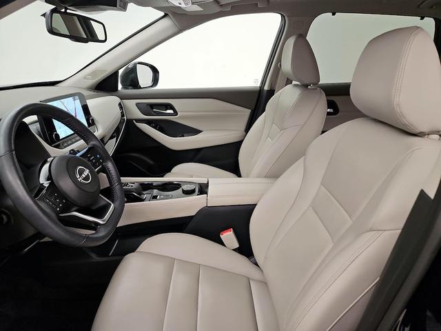 Photo of 2023 Black Nissan Rogue