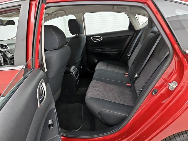 Photo of 2015 Red Nissan Sentra