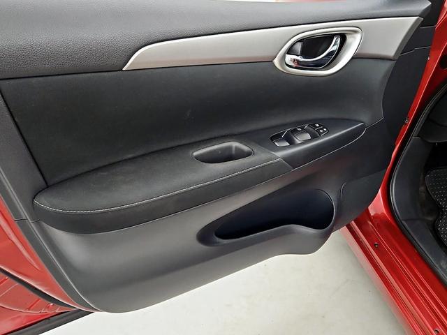 Photo of 2015 Red Nissan Sentra