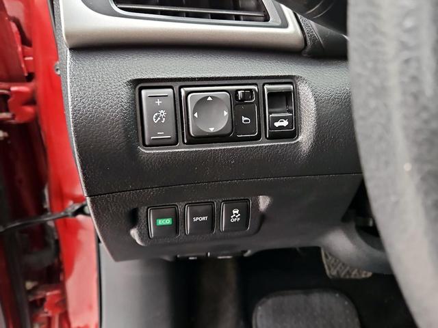 Photo of 2015 Red Nissan Sentra