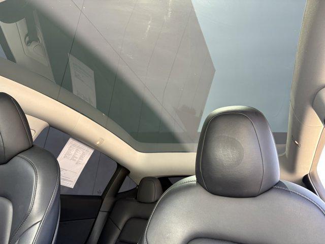 Photo of 2022 Gray Tesla Model Y