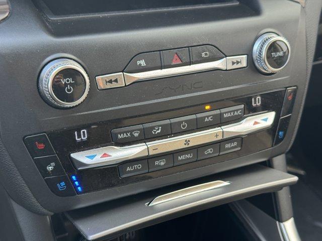 Photo of 2020 Silver Ford Explorer