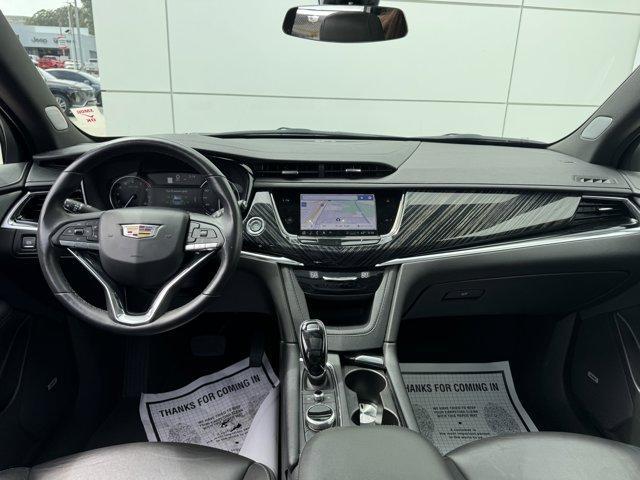 Photo of 2024 Silver Metallic Cadillac XT6