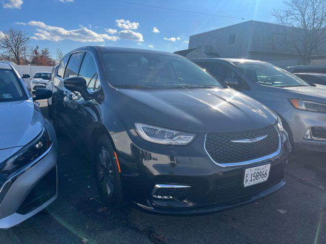 2022 Chrysler Pacifica Hybrid