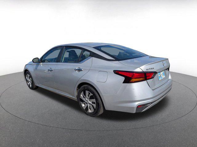 Photo of 2024 Brilliant Silver Metallic Nissan Altima