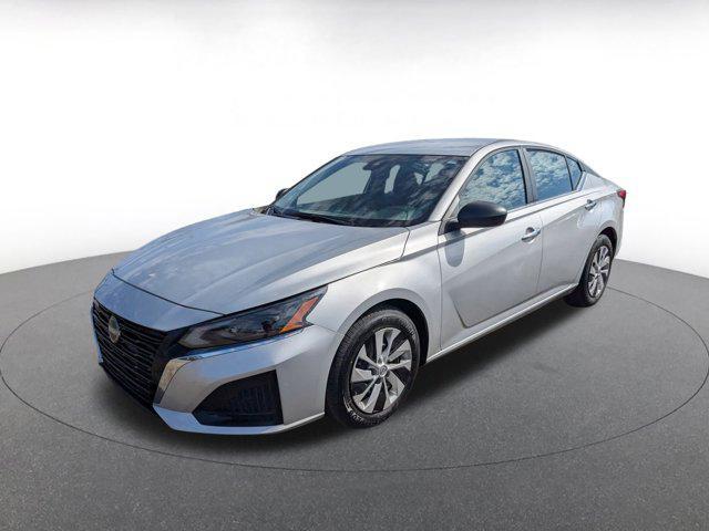 Photo of 2024 Brilliant Silver Metallic Nissan Altima
