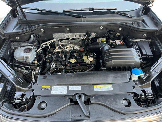 Photo of 2024 Platinum Gray Metallic Volkswagen Atlas