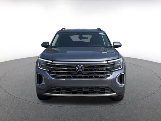 Photo of 2024 Platinum Gray Metallic Volkswagen Atlas