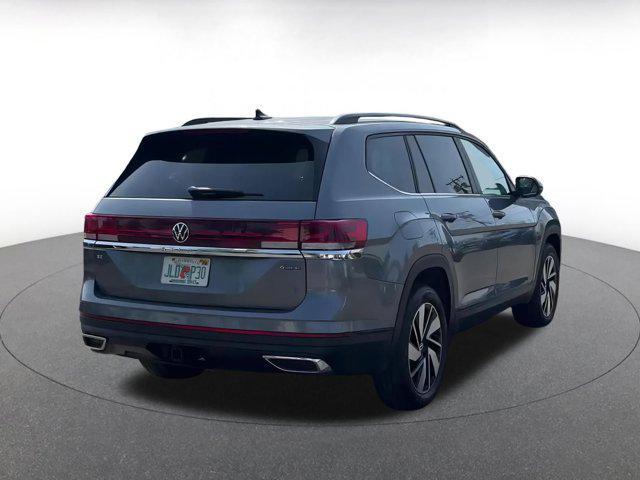 Photo of 2024 Platinum Gray Metallic Volkswagen Atlas